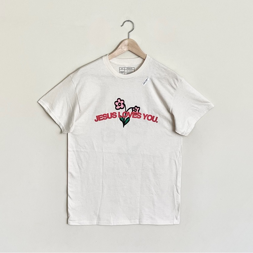 NEW Jesus Loves You. Flower Graphic Natural White T Shirt Adult size Medium